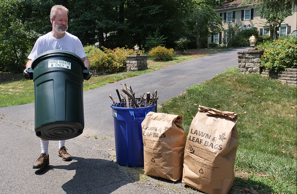 Yard waste trash bags best sale